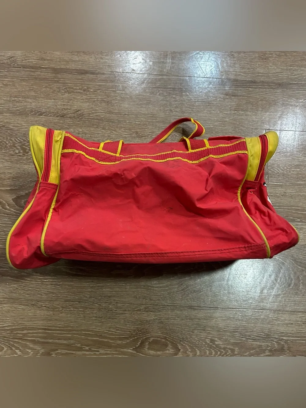 Vintage Kansas City Chiefs Duffel Bag NFL ADS Sports Red Yellow Gym Travel 90s